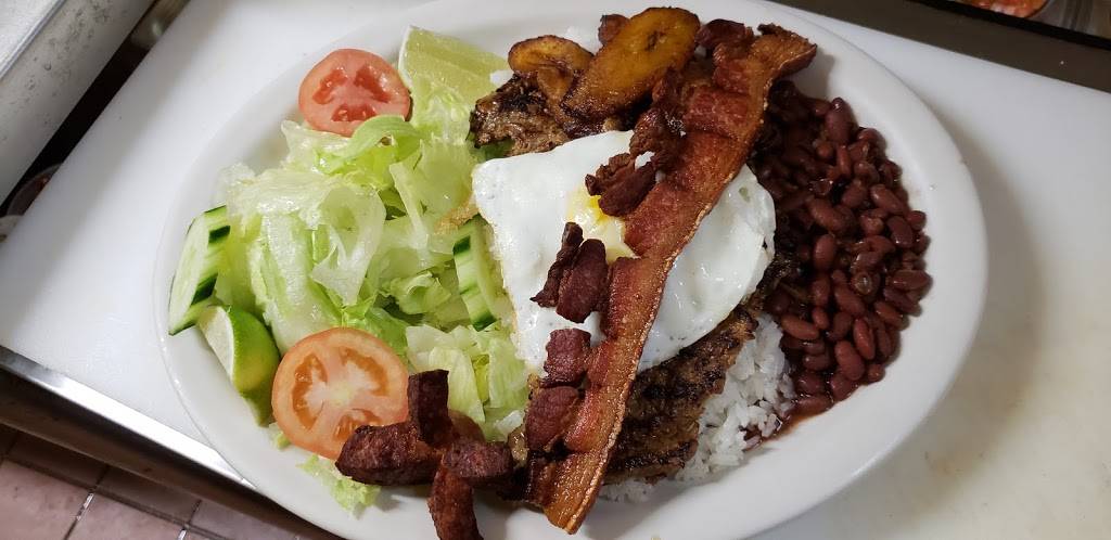 Los Amigos | restaurant | 339 Broadway, Chelsea, MA 02150, USA | 6178870484 OR +1 617-887-0484