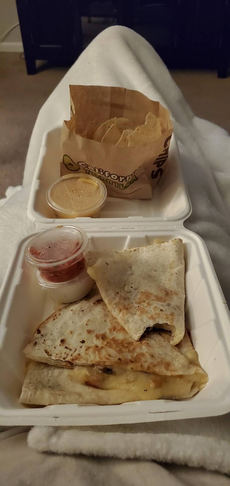 California Tortilla | restaurant | 1220 Greenbrier Pkwy Suite 160, Chesapeake, VA 23320, USA | 7573258226 OR +1 757-325-8226