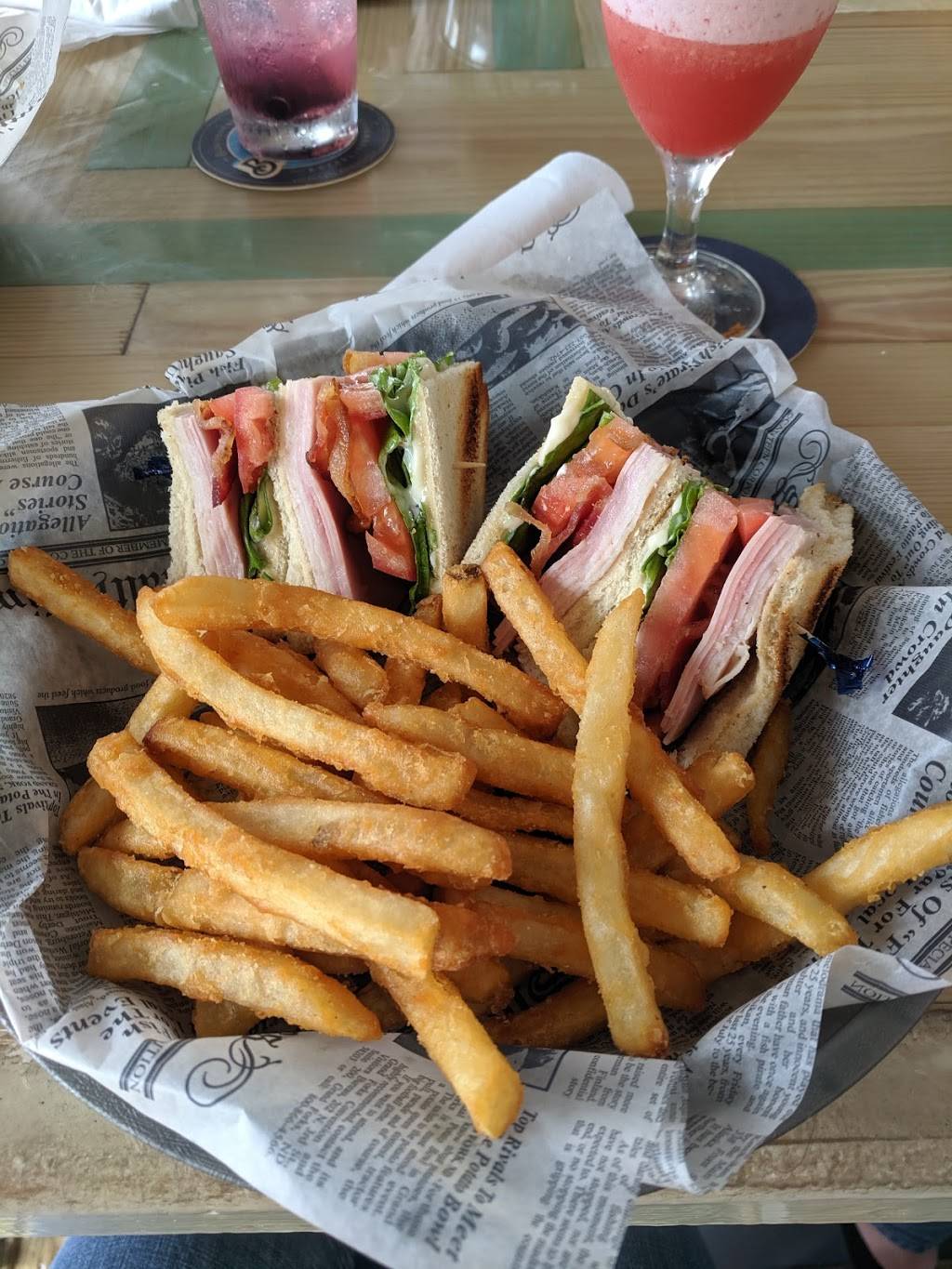 Carolina Smokehouse | restaurant | 9 Pavilion Ave S, Carolina Beach, NC 28428, USA | 9107071818 OR +1 910-707-1818