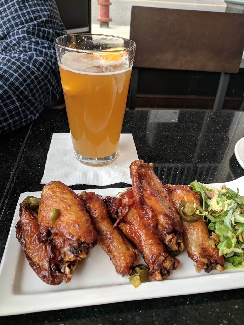 Round Bar | restaurant | 525 W Lafayette Blvd, Detroit, MI 48226, USA | 3139635600 OR +1 313-963-5600