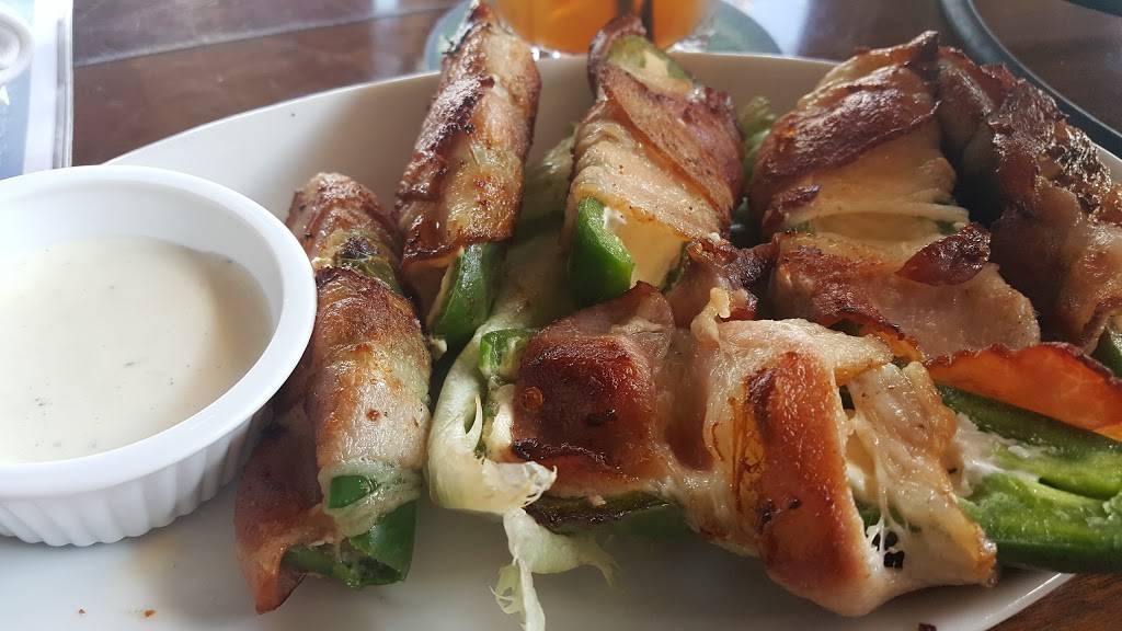 Gladstones Long Beach | restaurant | 330 S Pine Ave, Long Beach, CA 90802, USA | 5624328588 OR +1 562-432-8588