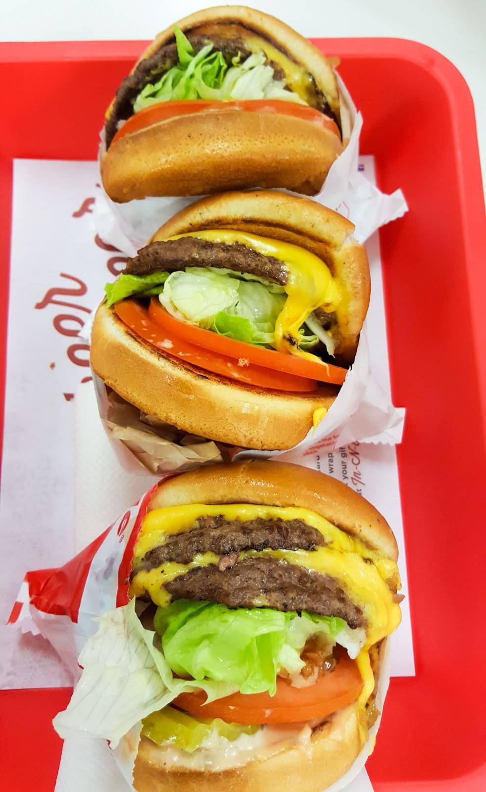 In-N-Out Burger | restaurant | 19407 N 27th Ave, Phoenix, AZ 85027, USA | 8007861000 OR +1 800-786-1000