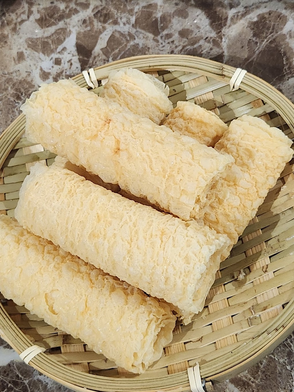 Essential Hotpot | restaurant | 1260 Lake Blvd # 111, Davis, CA 95616, USA | 5302981526 OR +1 530-298-1526