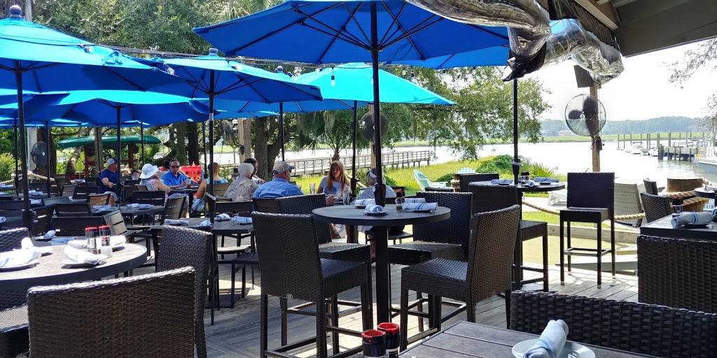 Fish camp | restaurant | 11 Simmons Rd, Hilton Head Island, SC 29926, USA | 8438422267 OR +1 843-842-2267