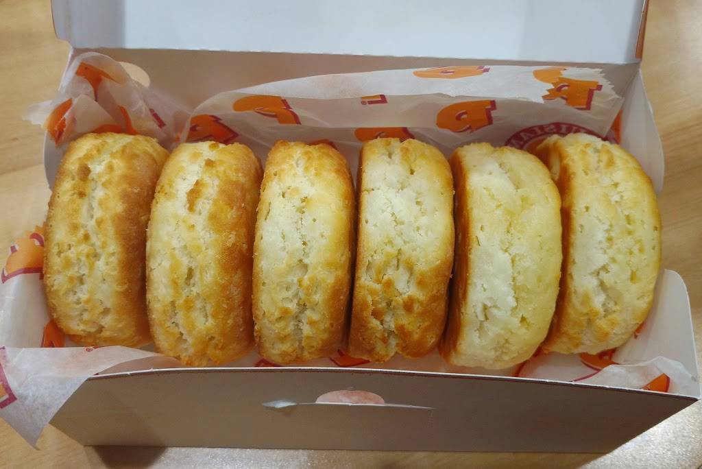 Popeyes Louisiana Kitchen | restaurant | 2765 Lake Shore Blvd W Unit 102, Etobicoke, ON M8V 1H2, Canada | 4162594023 OR +1 416-259-4023