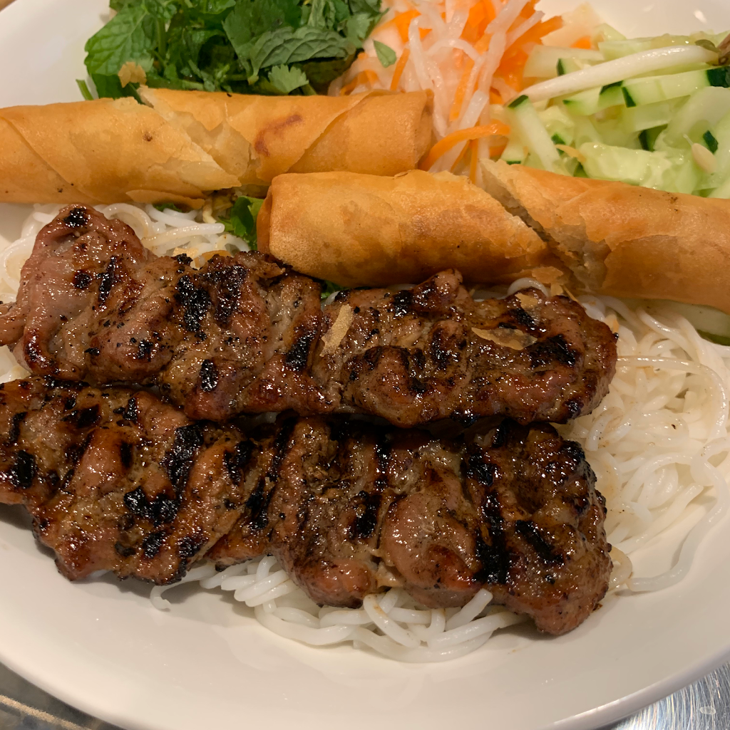 Phở Charlotte | restaurant | 1225 Tamiami Trail A4, Port Charlotte, FL 33953, USA | 9419799689 OR +1 941-979-9689