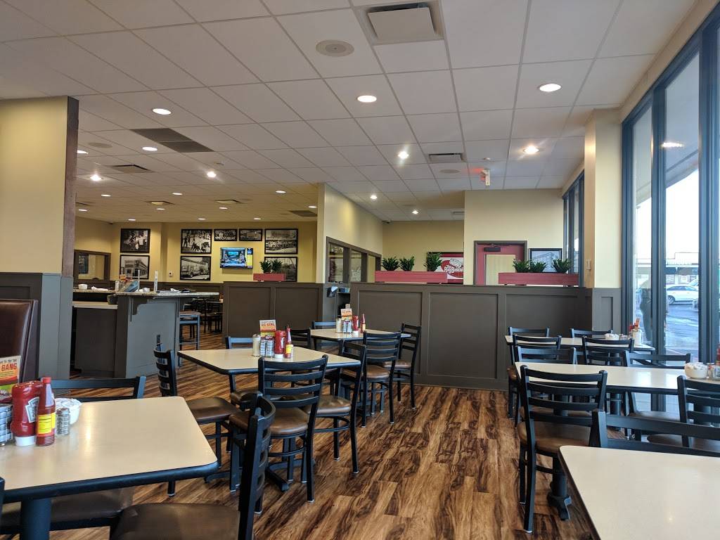 The Big Biscuit | restaurant | 139 N Belt Hwy, St Joseph, MO 64506, USA | 8162730633 OR +1 816-273-0633