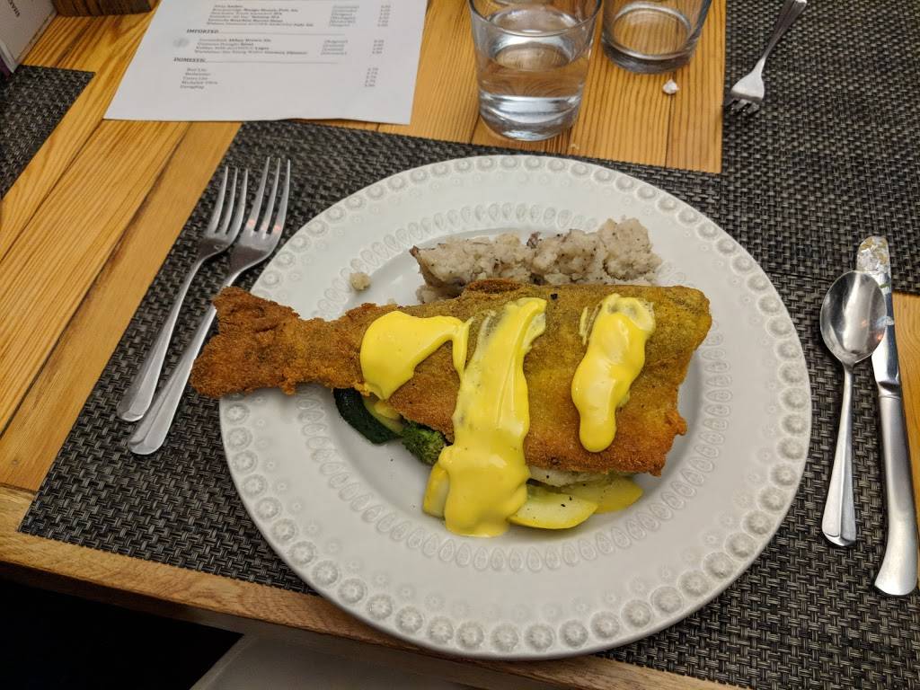 The Palisades Restaurant | restaurant | 168 Village St, Eggleston, VA 24086, USA | 5406262828 OR +1 540-626-2828