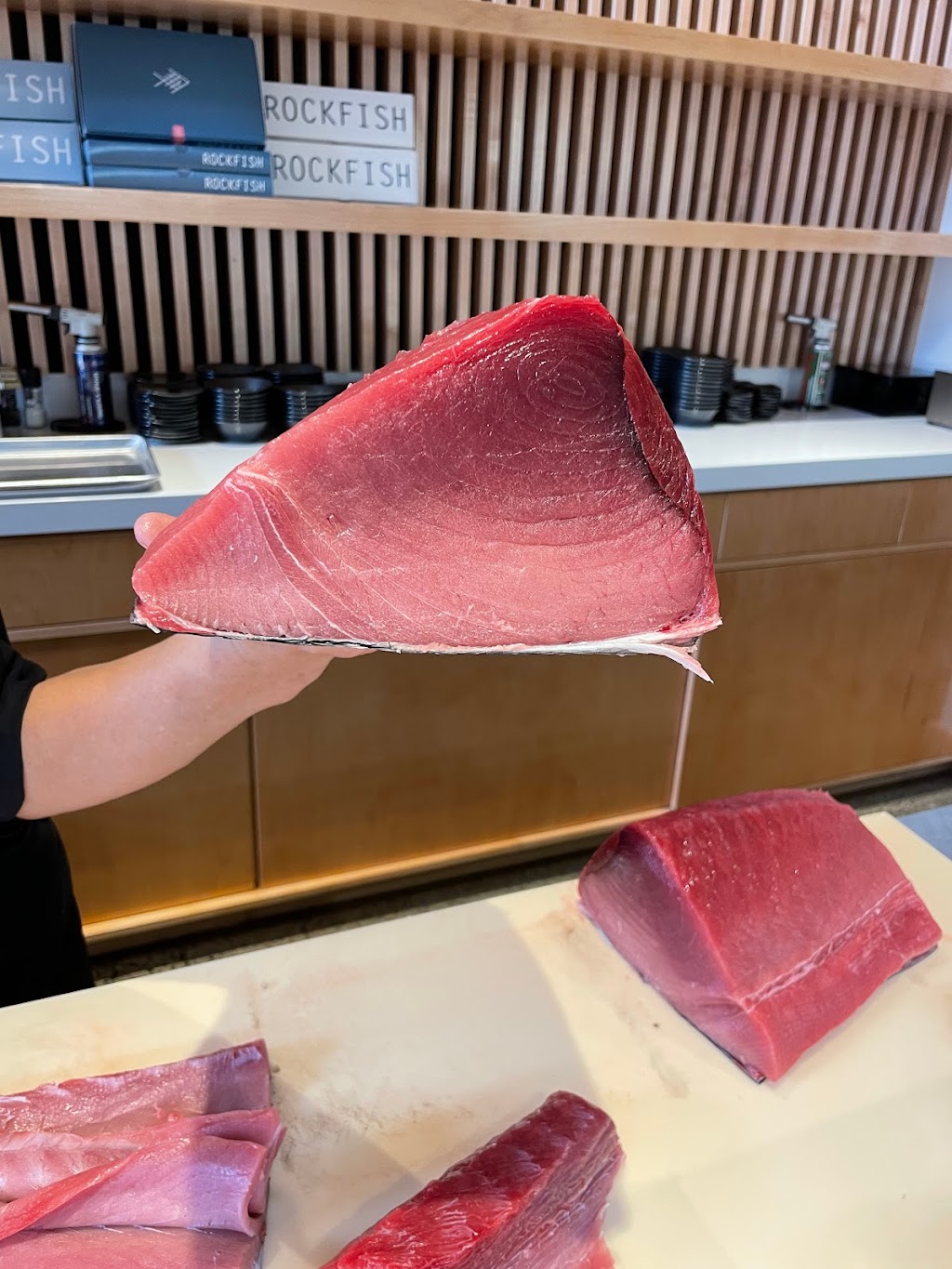 Rockfish Sushi Bar | restaurant | 285 Nicoll St, Market, New Haven, CT 06511, USA | 2038915325 OR +1 203-891-5325