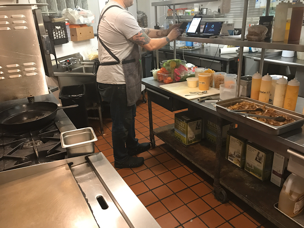 Munchies | restaurant | 530 East St, New Haven, CT 06511, USA | 2036000616 OR +1 203-600-0616