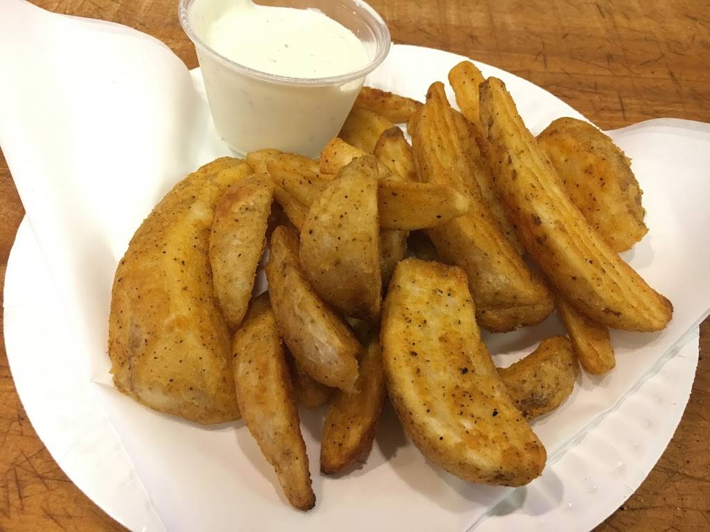 Me-n-Eds Pizzeria | restaurant | 2483 10th Ave, Hanford, CA 93230, USA | 5595826205 OR +1 559-582-6205