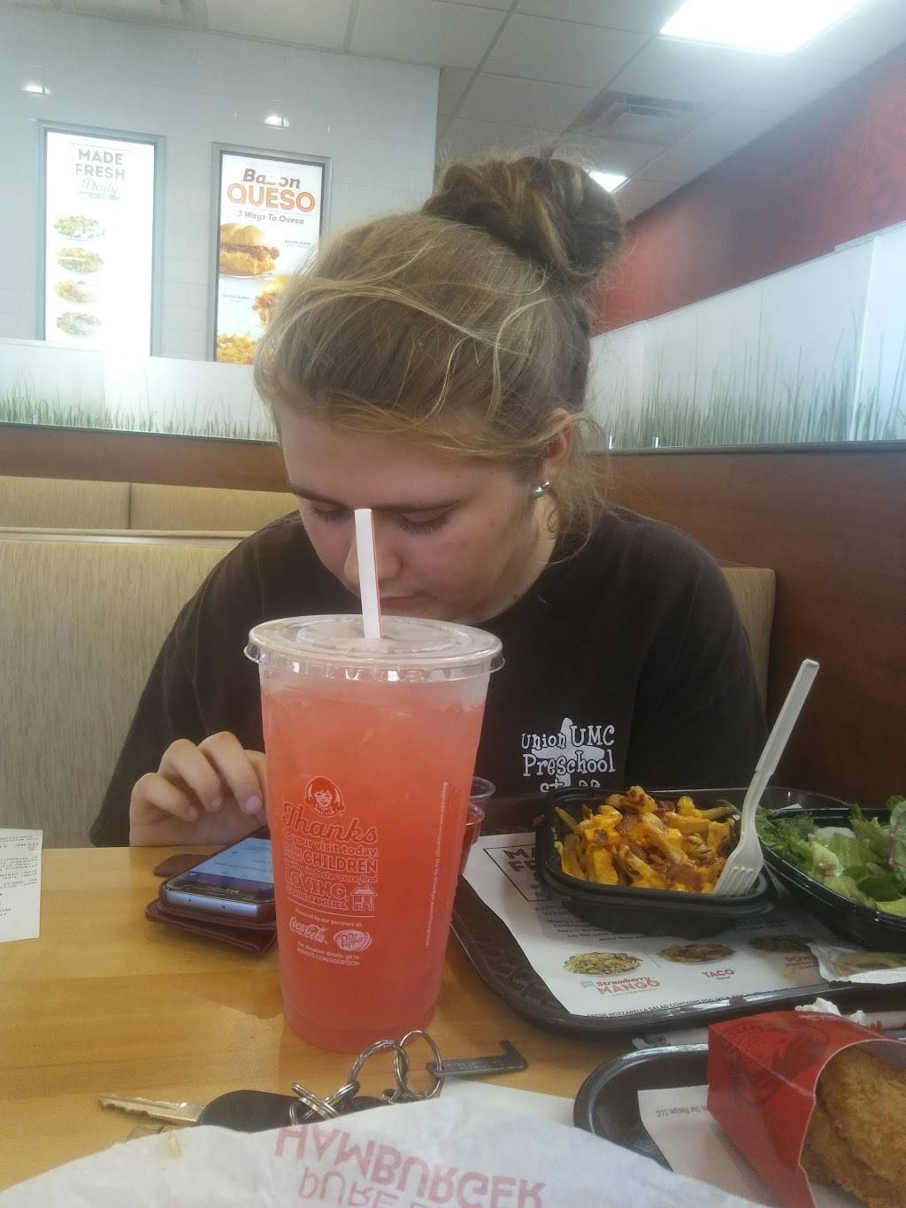 Wendys | restaurant | 398 Main St, Philadelphia, MS 39350, USA | 6016565040 OR +1 601-656-5040