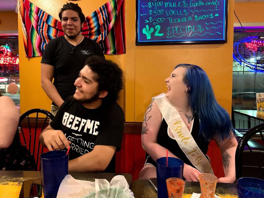 Cactus 2 Restaurant & Cantina | restaurant | 314 E Burlington St, Iowa City, IA 52240, USA | 3193372464 OR +1 319-337-2464