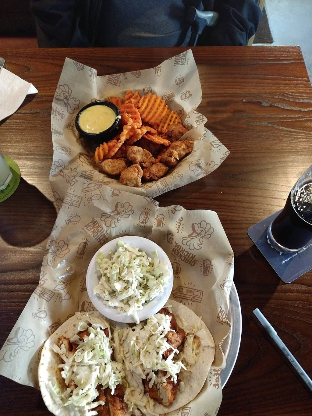 Kickin Chicken | restaurant | 9800 Dorchester Rd, Summerville, SC 29485, USA | 8432253535 OR +1 843-225-3535