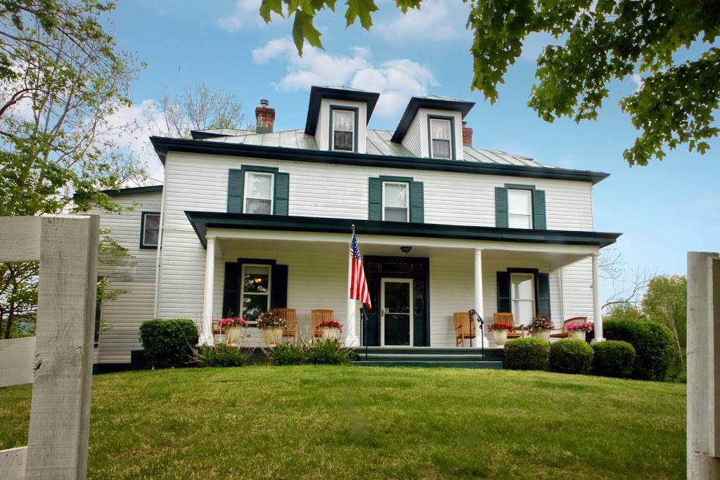 Nellysford Country Inn | restaurant | 3100 Berry Hill Rd, Nellysford, VA 22958, USA | 4343611459 OR +1 434-361-1459