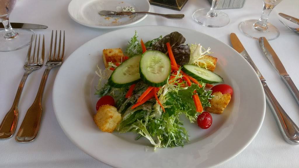 Old Fort Pub | restaurant | 65 Skull Creek Dr, Hilton Head Island, SC 29926, USA | 8436812386 OR +1 843-681-2386