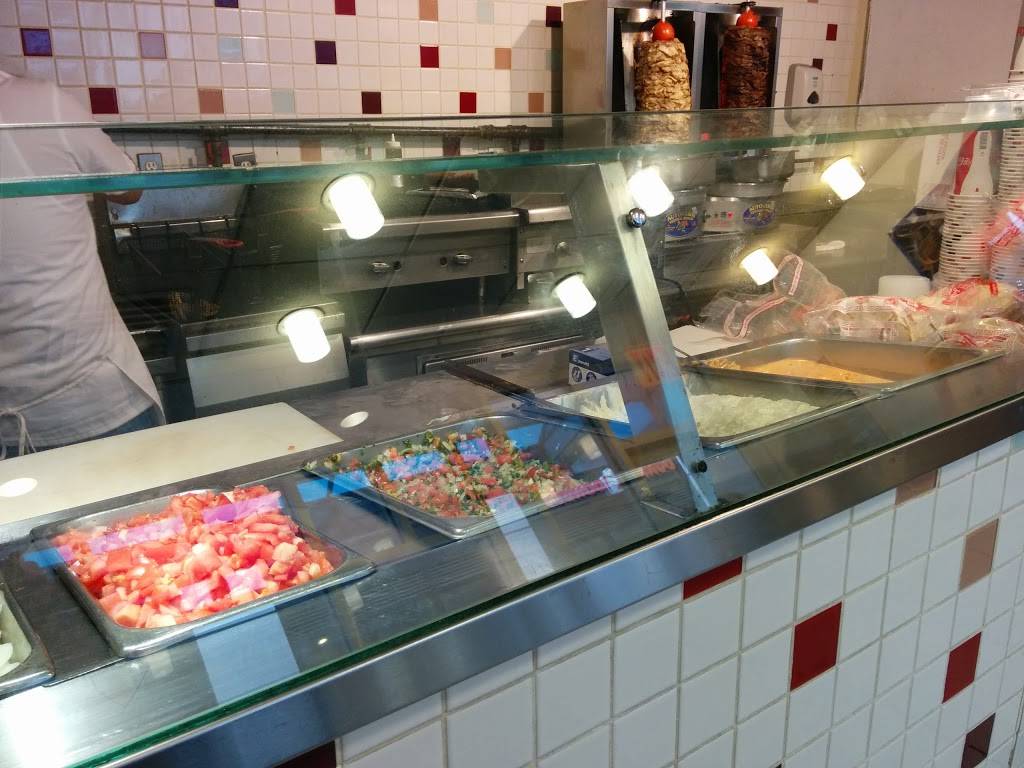 Planet Gyros | restaurant | 16 Rector St, New York, NY 10006, USA | 2122674976 OR +1 212-267-4976
