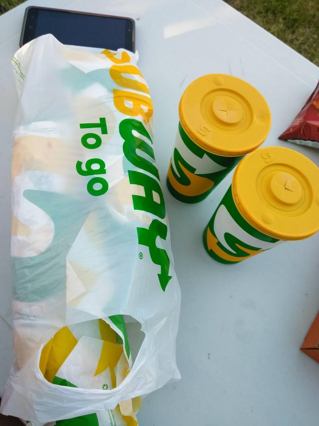 Subway Restaurants | restaurant | 3708, 562 W Holt Blvd, Ontario, CA 91762, USA | 9099885009 OR +1 909-988-5009