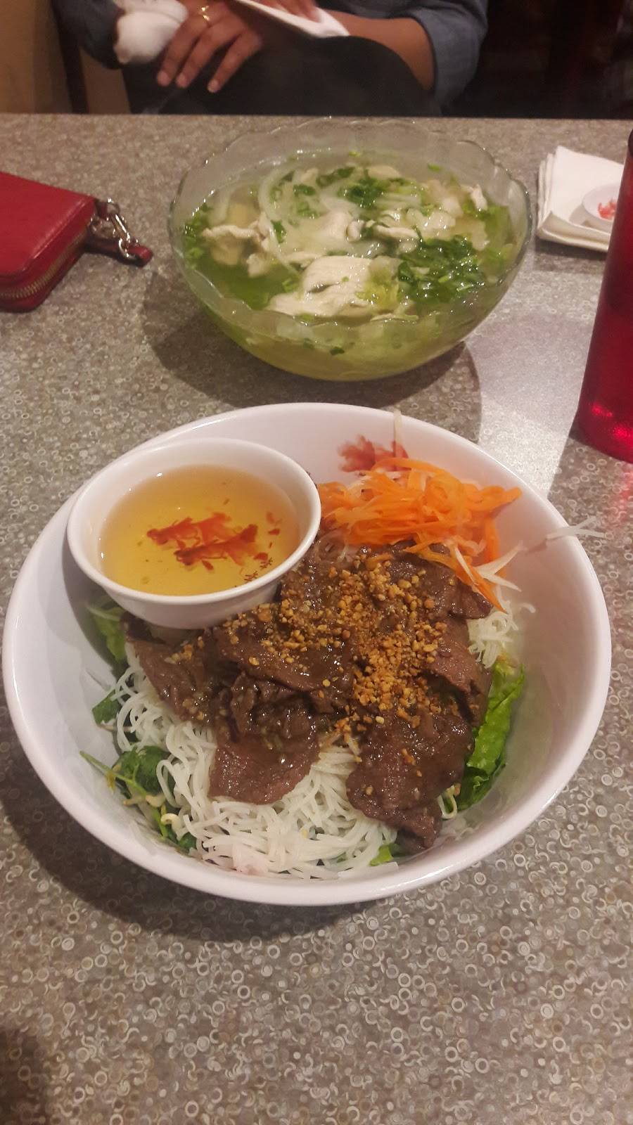 Viet Thai | restaurant | 118 Pearl St, Essex Junction, VT 05452, USA | 8022881688 OR +1 802-288-1688