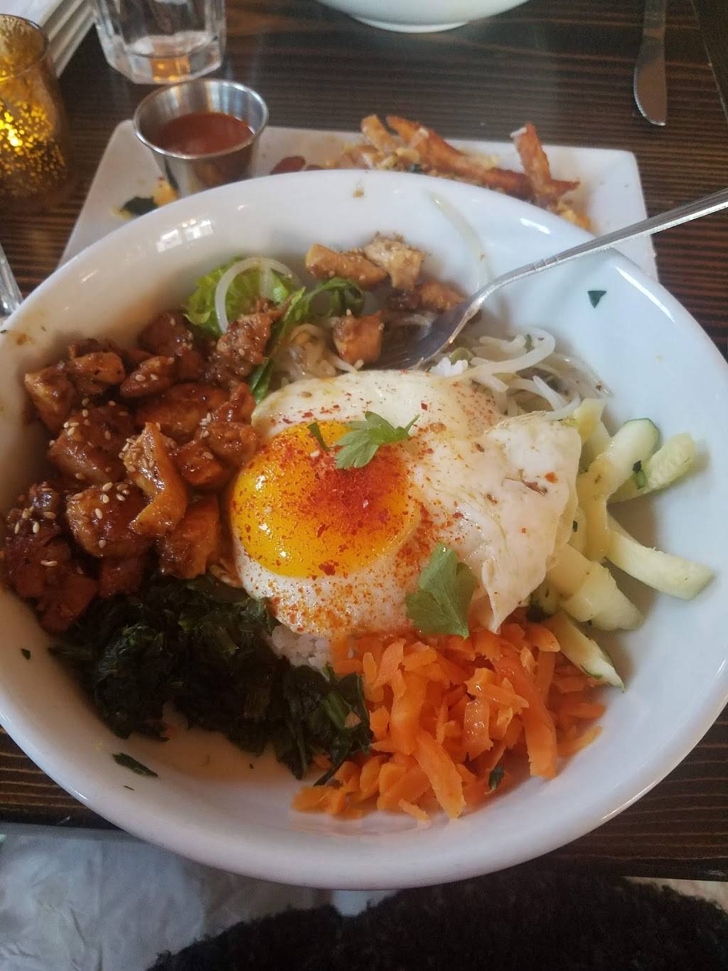 Kraverie | restaurant | 78 Beekman St, Saratoga Springs, NY 12866, USA | 5184507423 OR +1 518-450-7423