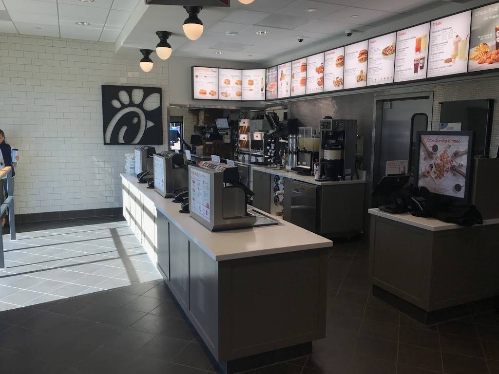 Chick-fil-A | restaurant | 2710 S Colorado Blvd, Denver, CO 80222, USA | 3037574320 OR +1 303-757-4320