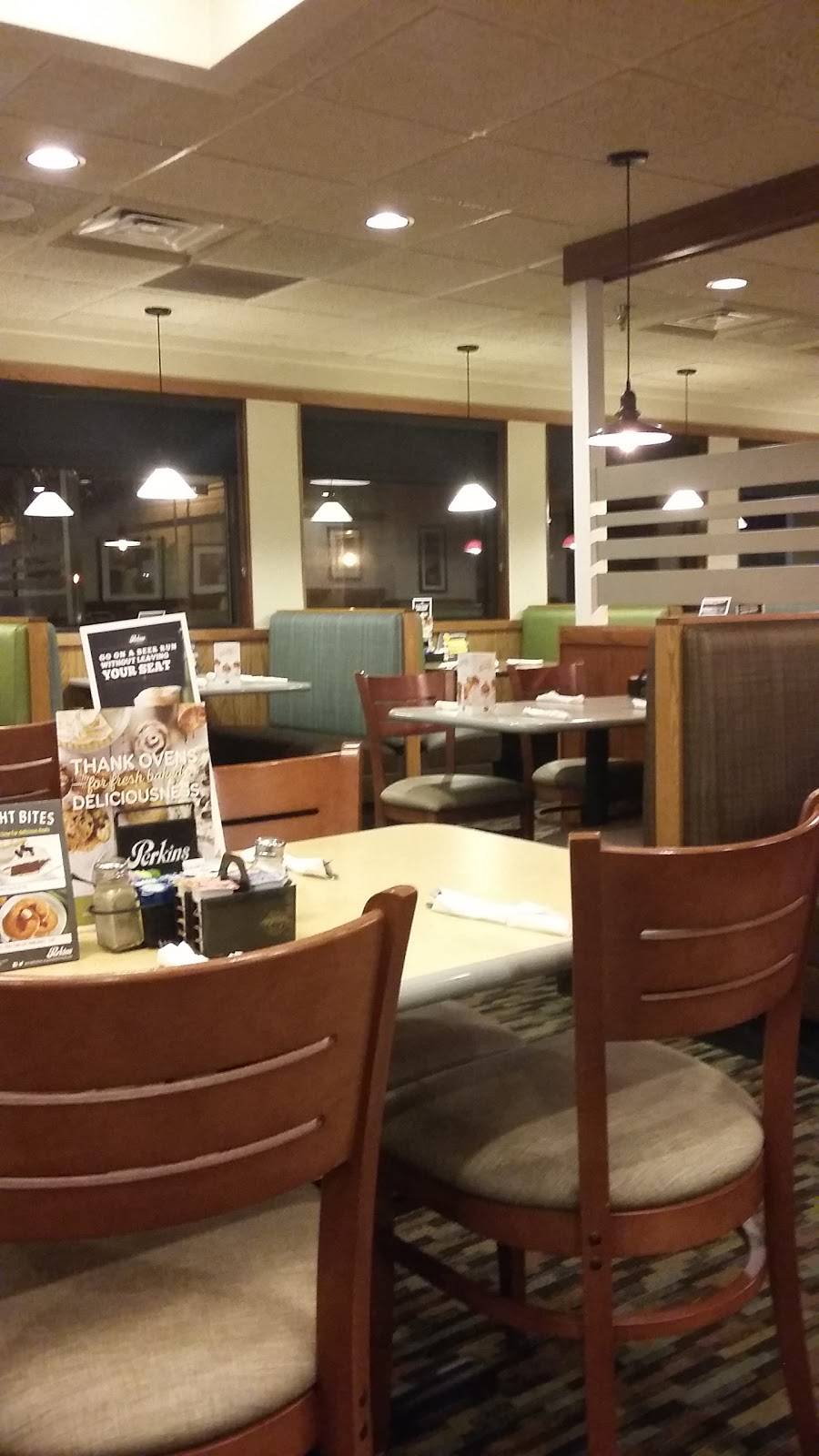 Perkins Restaurant & Bakery | restaurant | 11410 Summerlin Square Dr, Fort Myers Beach, FL 33931, USA | 2394662800 OR +1 239-466-2800