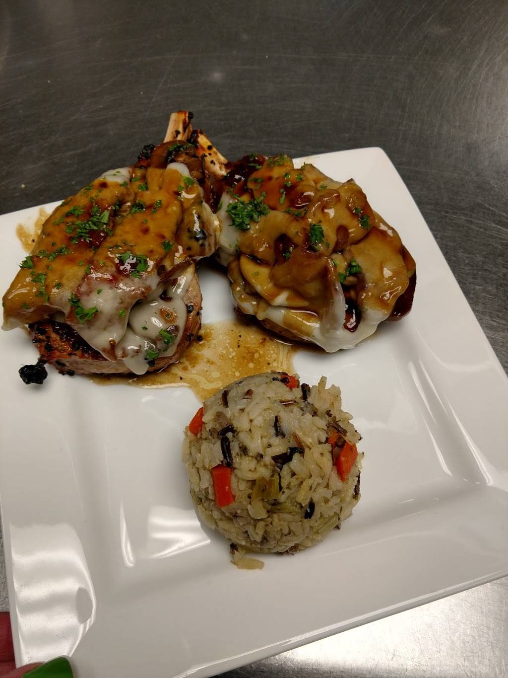 Irish Oaks Bar & Restaurant | restaurant | 6141 County 420 21st Rd, Gladstone, MI 49837, USA | 9064284988 OR +1 906-428-4988