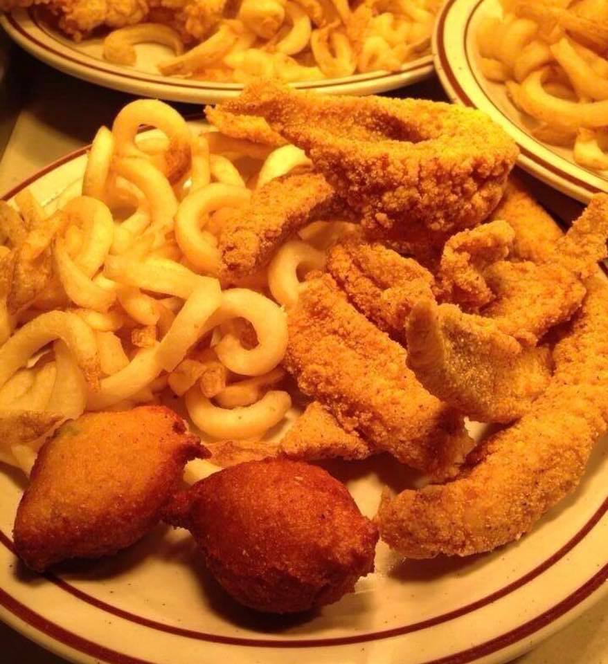 Lakewood Inn Restaurant | restaurant | 5675 LA-9, Creston, LA 71070, USA | 3188752263 OR +1 318-875-2263