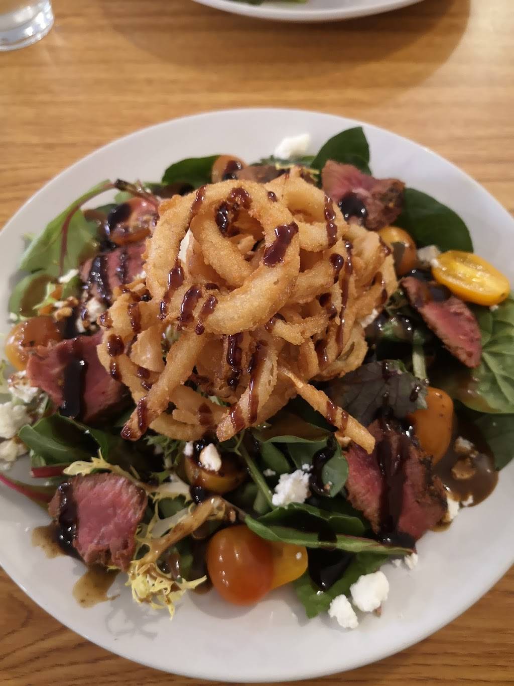 The Lighthouse Restaurant | restaurant | 199 High St, Southampton, ON N0H 2L0, Canada | 5197972095 OR +1 519-797-2095