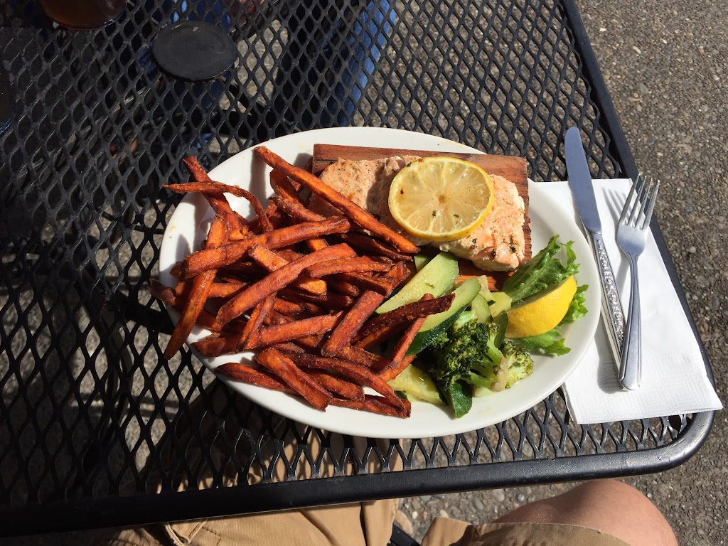 The Firehouse Restaurant & Lounge | restaurant | 1263 Bay St, Florence, OR 97439, USA | 5419972800 OR +1 541-997-2800