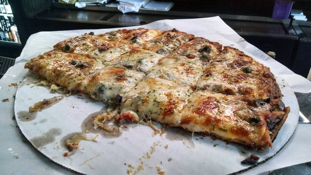 The Village Idiot | restaurant | 309 Conant St, Maumee, OH 43537, USA | 4198937281 OR +1 419-893-7281