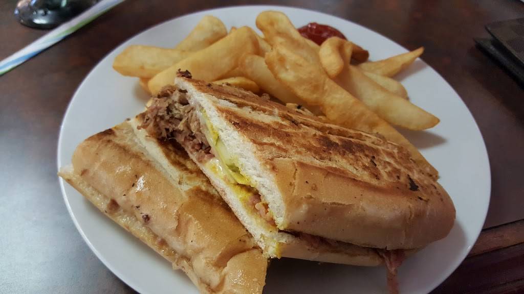 Jessicas Bistro | cafe | 426 SW Commerce Dr #115, Lake City, FL 32025, USA | 3864385098 OR +1 386-438-5098