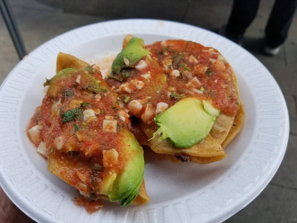 Mariscos 4 Vientos | restaurant | 3000 E Olympic Blvd, Los Angeles, CA 90023, USA | 3232664045 OR +1 323-266-4045