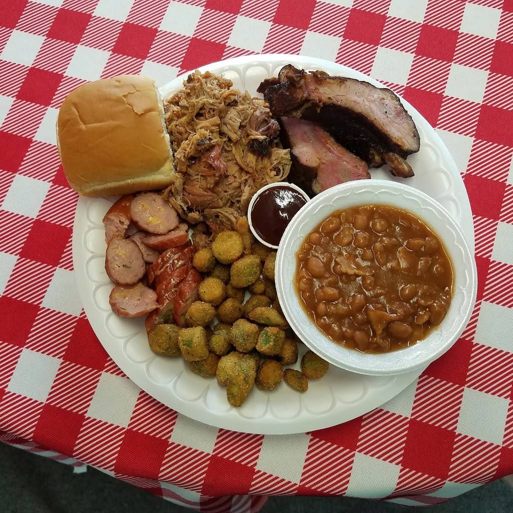 Delauders BBQ | restaurant | 1875 East Pkwy, Gatlinburg, TN 37738, USA | 8653258682 OR +1 865-325-8682