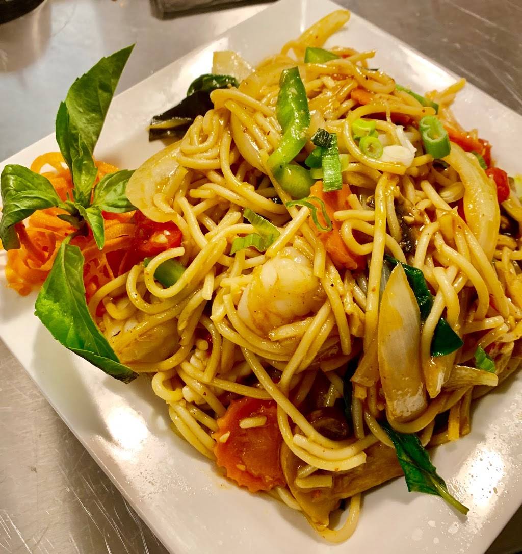 Thai Smile Vermont | restaurant | 1024 Waterbury Stowe Rd, Waterbury, VT 05676, USA | 8028828275 OR +1 802-882-8275