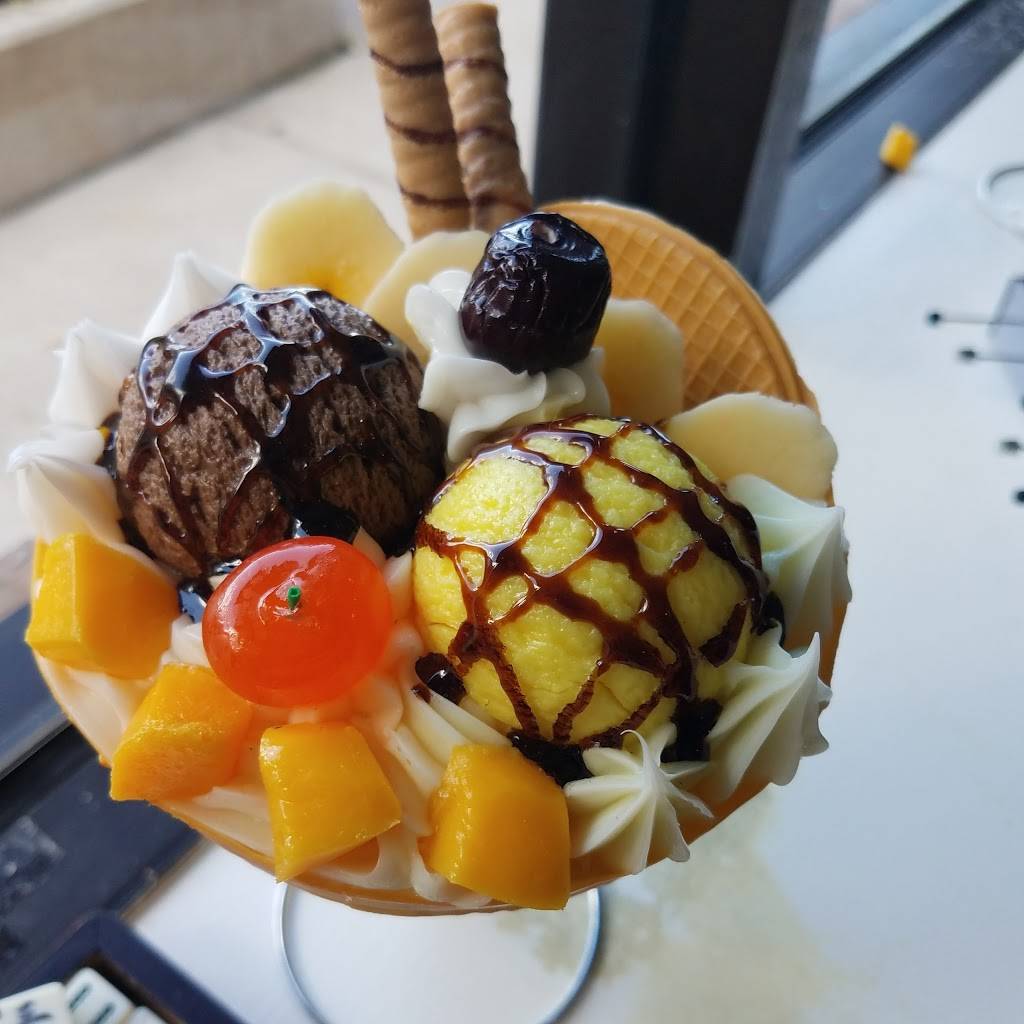 Rolling Ice Cream & Crepe | restaurant | 309 S Bryant Ave #100, Edmond, OK 73034, USA | 4052163392 OR +1 405-216-3392