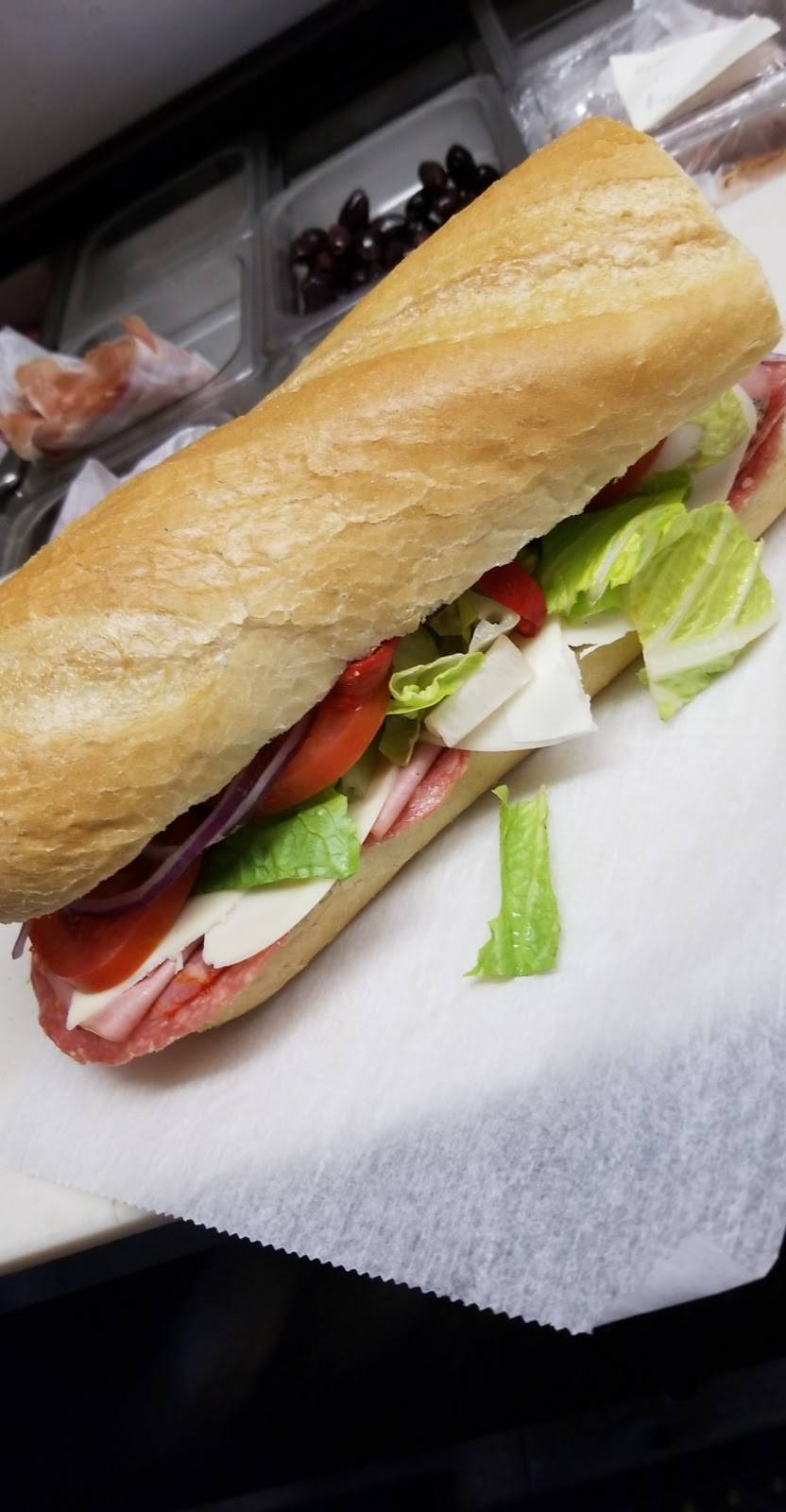 Carluccios Italian Specialties | restaurant | 16 N Main St, South Yarmouth, MA 02664, USA | 5083945000 OR +1 508-394-5000