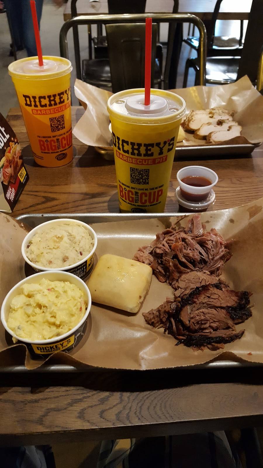 Dickeys Barbecue Pit | restaurant | 886 E Alosta Ave, Azusa, CA 91702, USA | 6263340003 OR +1 626-334-0003