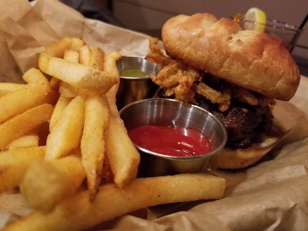 NOBILITY Hill Tavern | restaurant | 423 Main St, Stoneham, MA 02180, USA | 7814354002 OR +1 781-435-4002