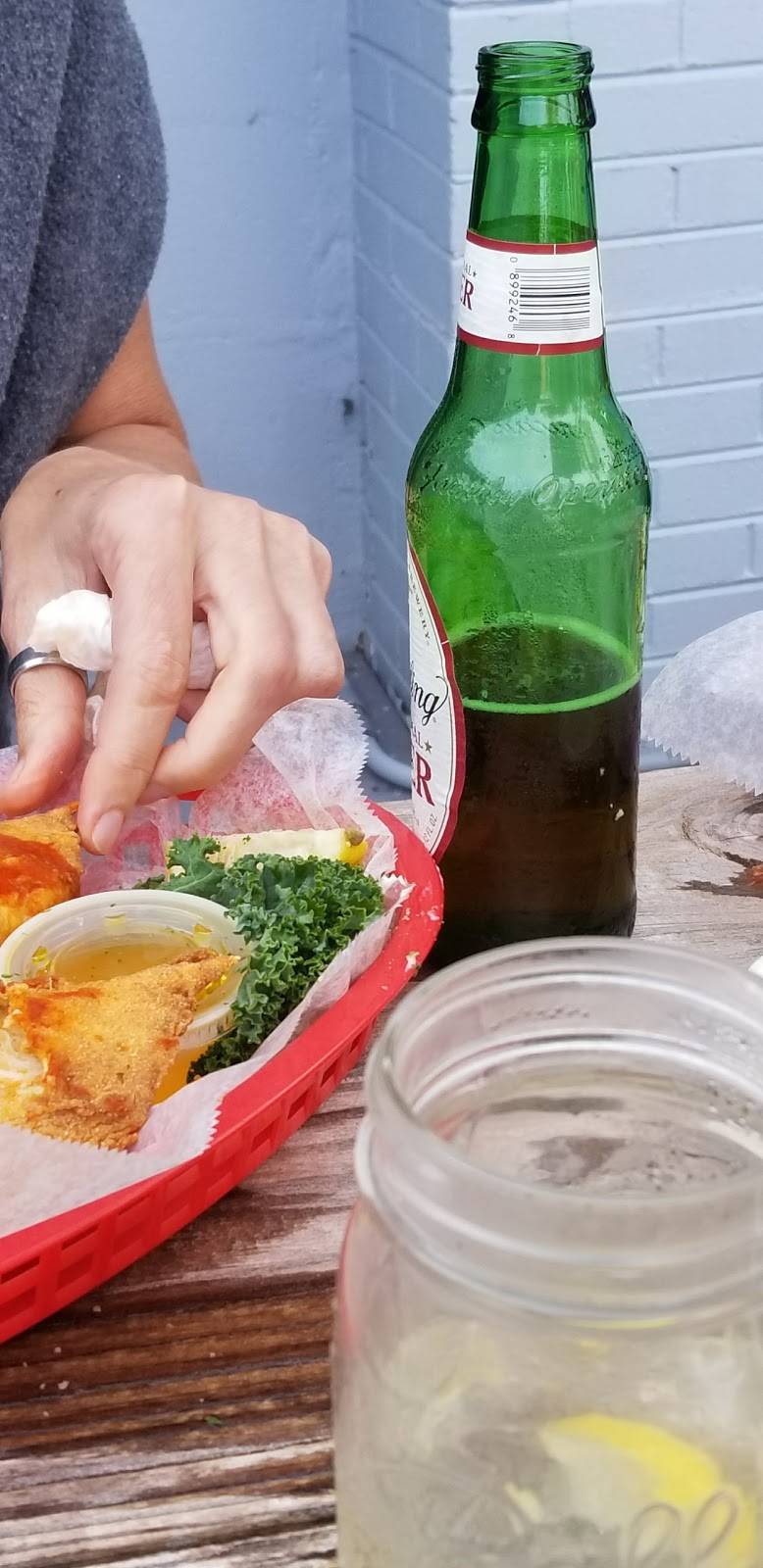 Island Outpost | restaurant | 14231 W Ozello Trail, Crystal River, FL 34429, USA | 3527951880 OR +1 352-795-1880