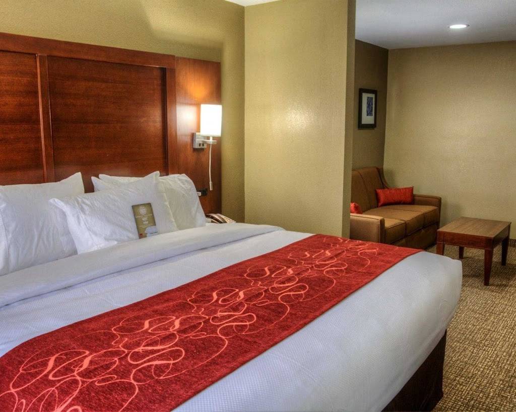 Comfort Suites | restaurant | 2513 N Michigan St, Plymouth, IN 46563, USA | 5745402764 OR +1 574-540-2764