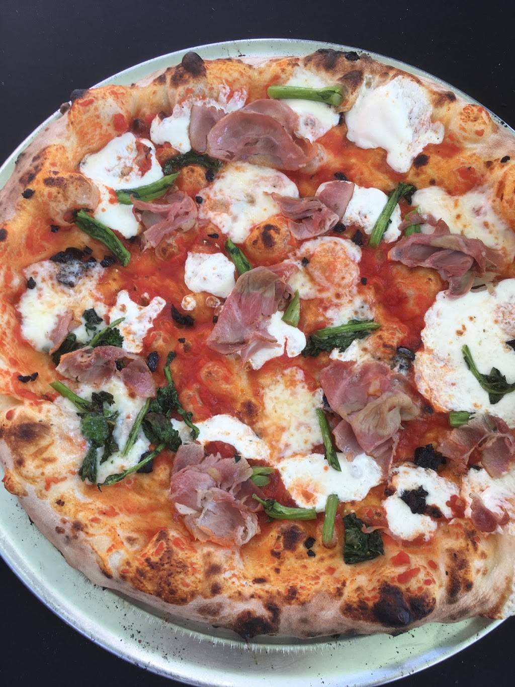 The Hindquarter Sandwich & Butcher Shop | restaurant | 2177 Main Rd, Huntington, VT 05462, USA | 8024344056 OR +1 802-434-4056