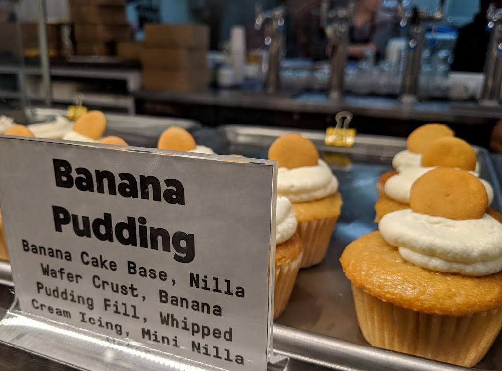 Carytown Cupcakes | meal takeaway | 3111 W Cary St, Richmond, VA 23221, USA | 8043552253 OR +1 804-355-2253