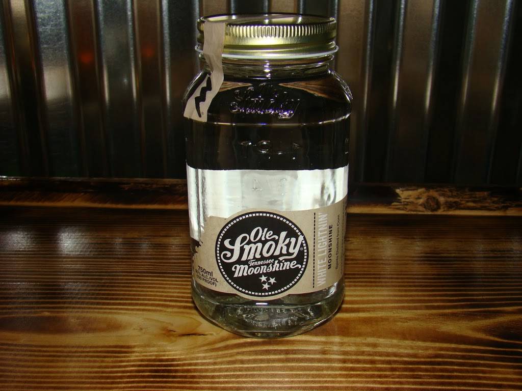 Firehaus BBQ | restaurant | 47 E John St, Markesan, WI 53946, USA | 9207670123 OR +1 920-767-0123