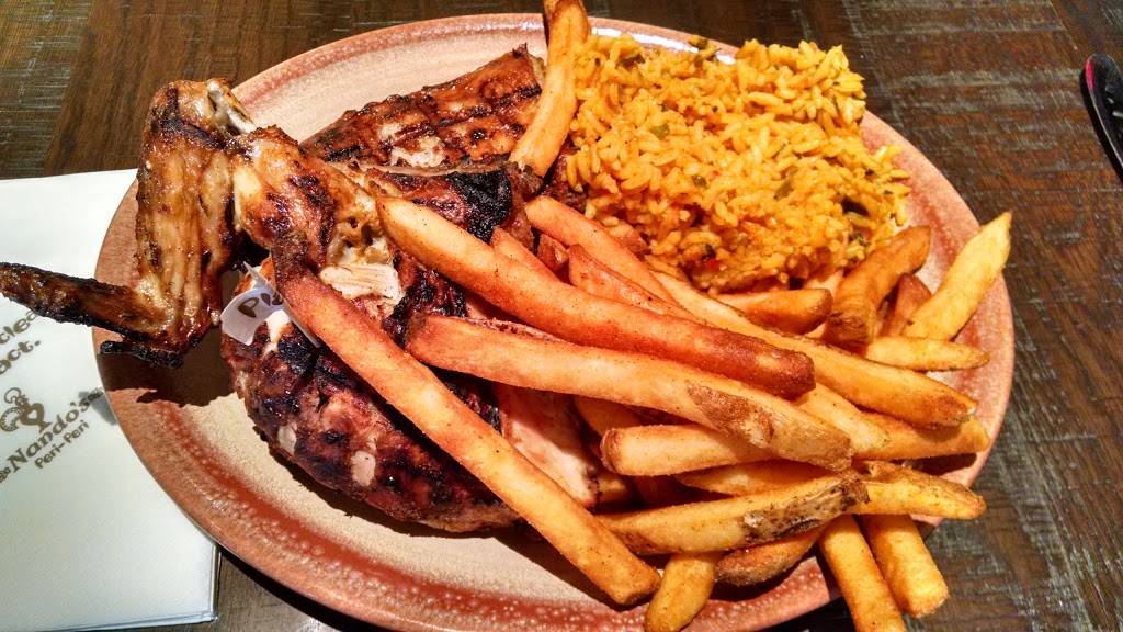Nandos PERi-PERi | restaurant | 1138 Lake St, Oak Park, IL 60301, USA | 7084346296 OR +1 708-434-6296