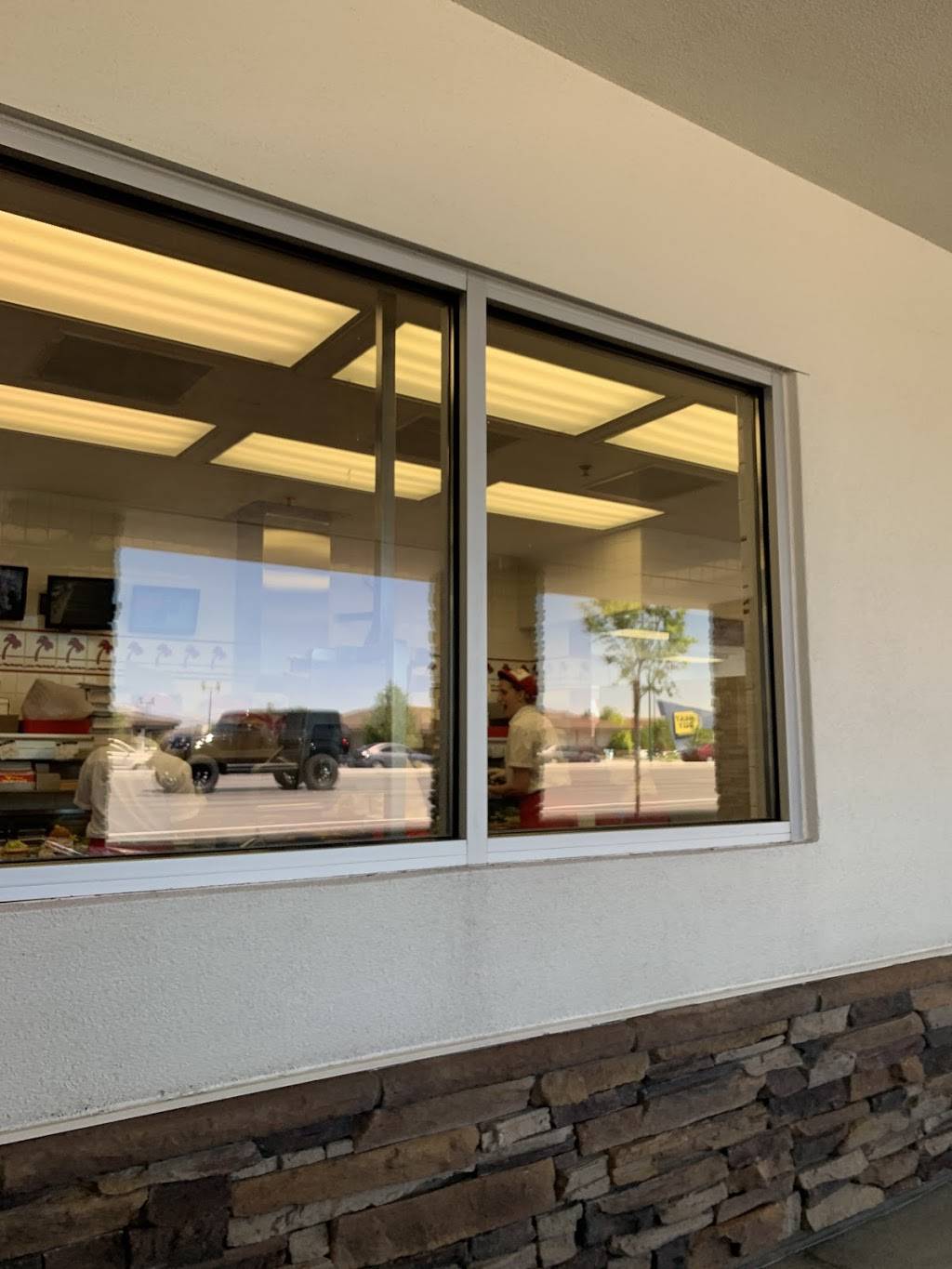 In-N-Out Burger | restaurant | 350 E University Pkwy, Orem, UT 84058, USA | 8007861000 OR +1 800-786-1000