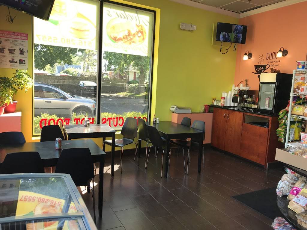 Avelars Delicatessen | restaurant | 710 Jerusalem Ave, Uniondale, NY 11553, USA | 5162805557 OR +1 516-280-5557