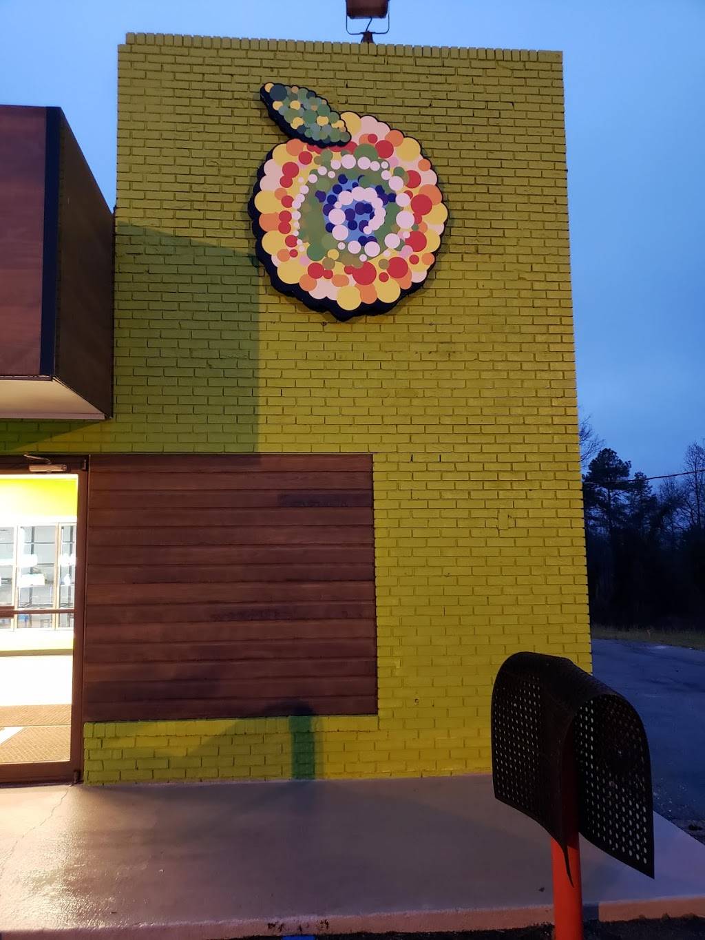 Juicyverse | restaurant | 3026 E Main St Ext, Spartanburg, SC 29307, USA | 8645418934 OR +1 864-541-8934