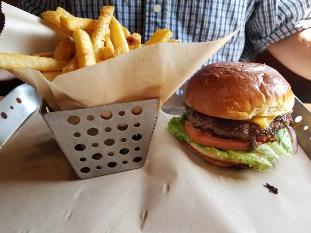 Chilis Grill & Bar | restaurant | 1741 Manhattan Blvd, Harvey, LA 70058, USA | 5043675594 OR +1 504-367-5594