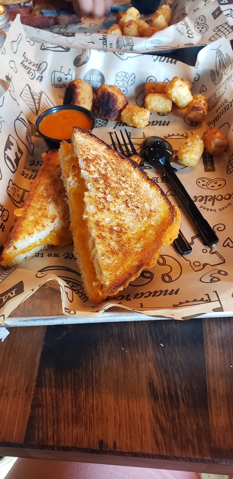 I Heart Mac & Cheese - Hoover, Alabama | restaurant | 2503 John Hawkins Pkwy suite 101, Hoover, AL 35244, USA | 2054386011 OR +1 205-438-6011